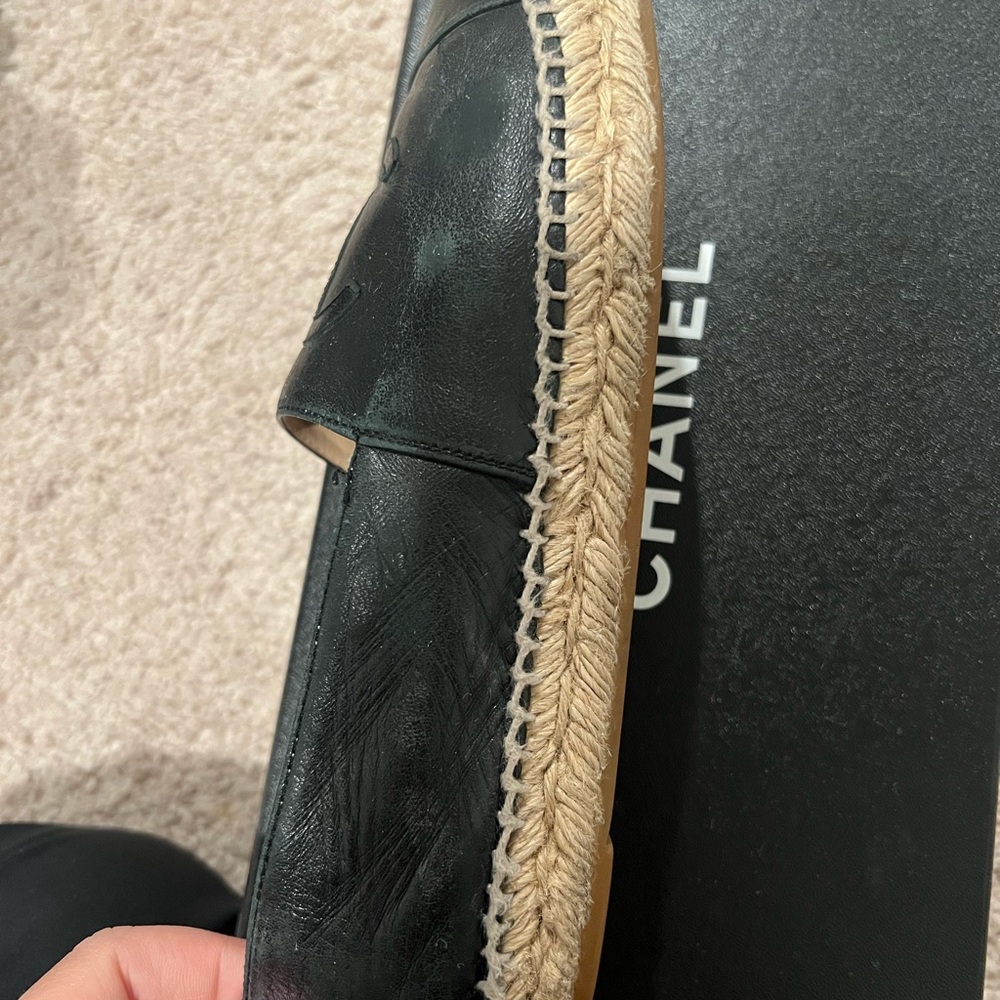 Chanel Black Leather Espadrilles with Iconic CC Logo - Picture 5 of 15